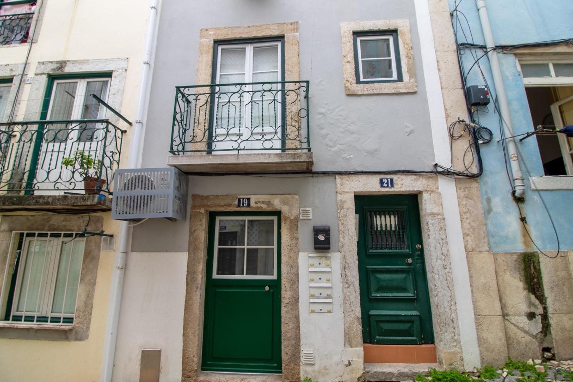 024 B - Cosy Retreat In Madragoa -Lisbon Apartment Bagian luar foto
