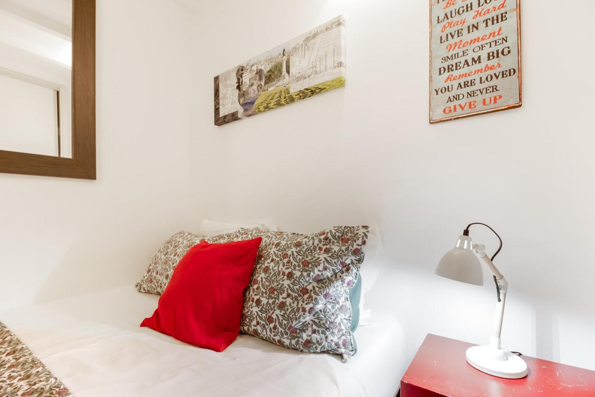 024 B - Cosy Retreat In Madragoa -Lisbon Apartment Bagian luar foto