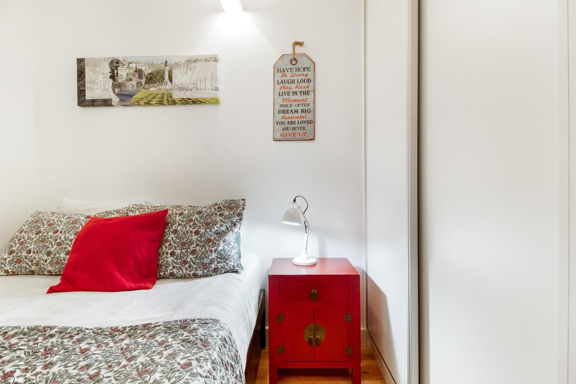 024 B - Cosy Retreat In Madragoa -Lisbon Apartment Bagian luar foto